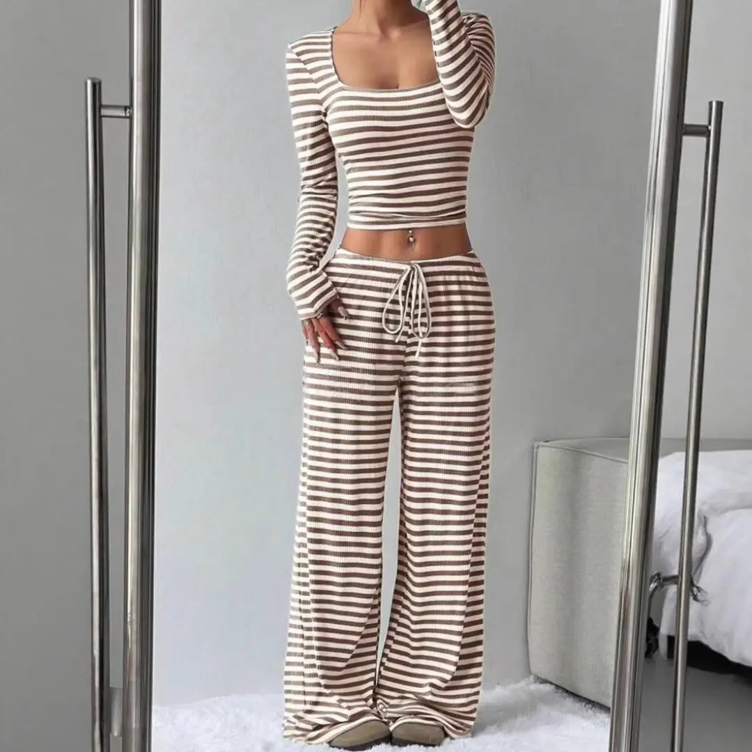 JANA™ - Relaxed Fit Crop Top and Pants Lounge Set CULT ÉIRE