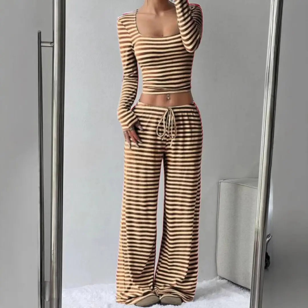 JANA™ - Relaxed Fit Crop Top and Pants Lounge Set CULT ÉIRE