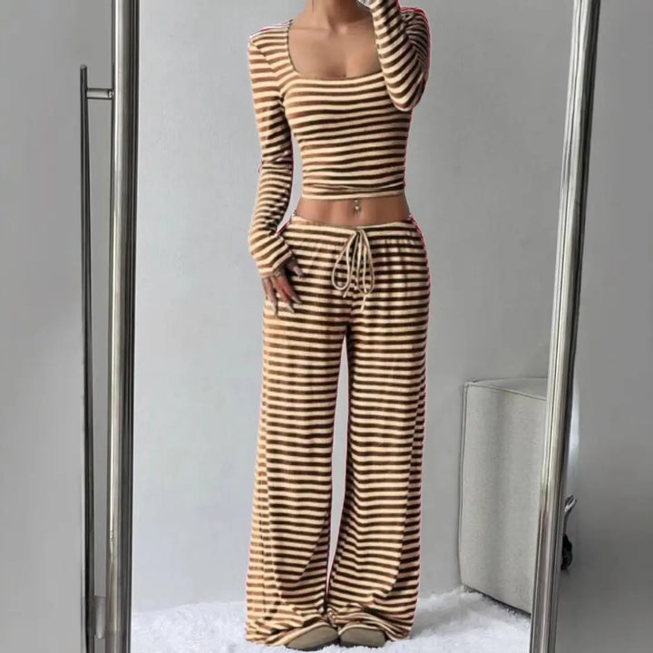 JANA™ - Relaxed Fit Crop Top and Pants Lounge Set CULT ÉIRE