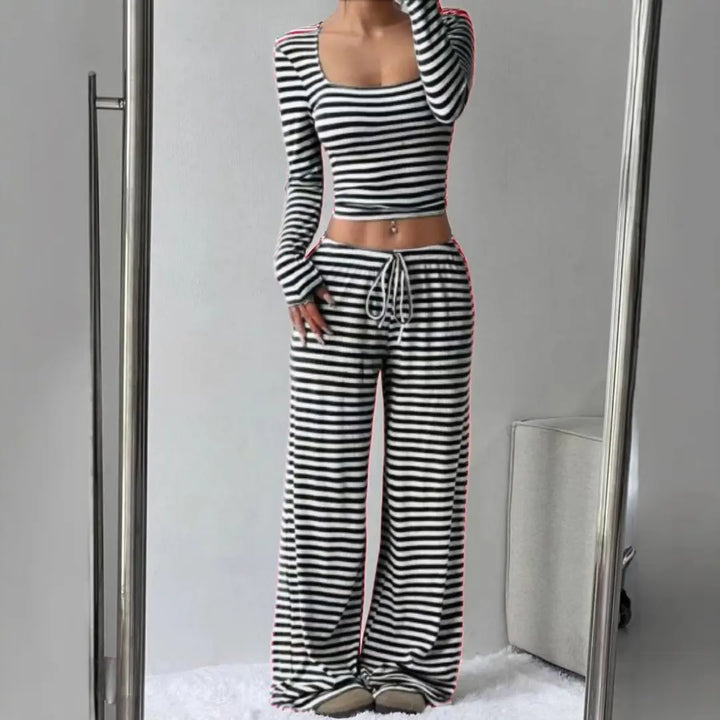 JANA™ - Relaxed Fit Crop Top and Pants Lounge Set CULT ÉIRE